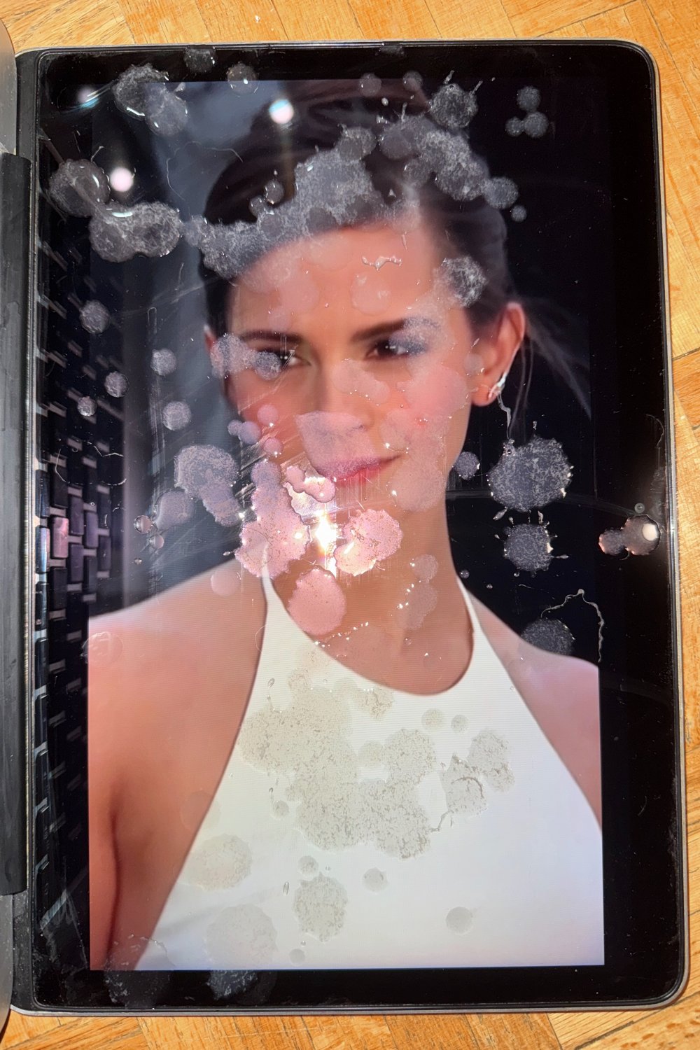 PMuanQJw Emma Watson Cum Tribute 057 02.jpg